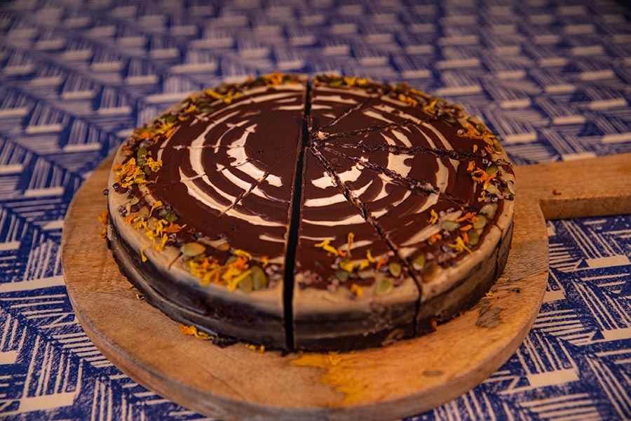 GreenTable_Food-Lights-Action_2217