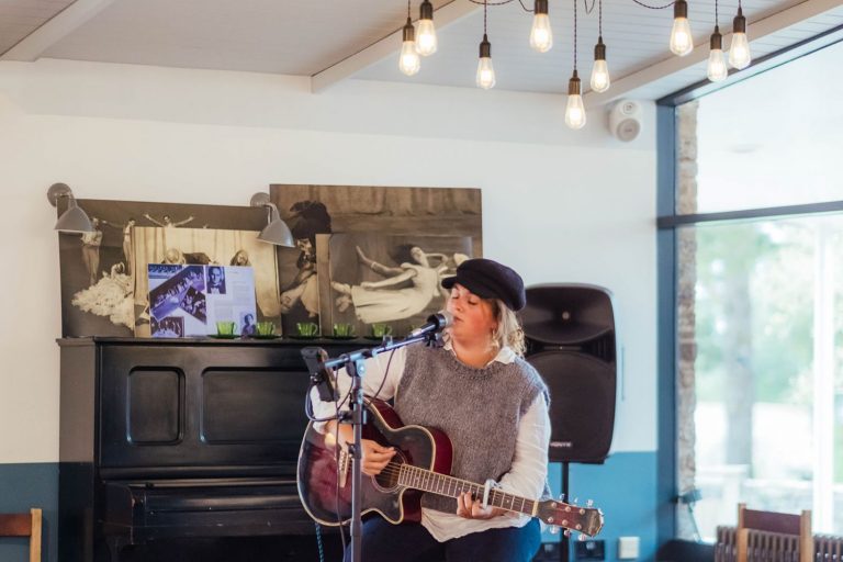 Green Table Cafe - Dartington - Live Music 0008