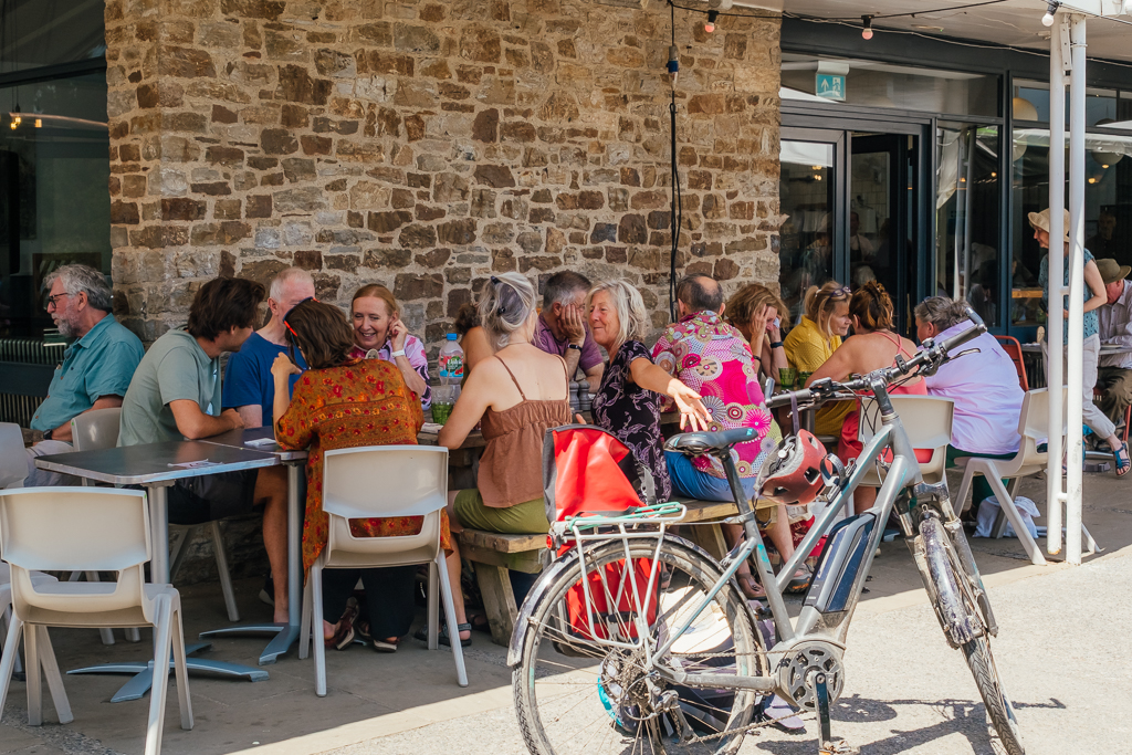 Green Table Cafe - outdoor dining (1 of 1)-2