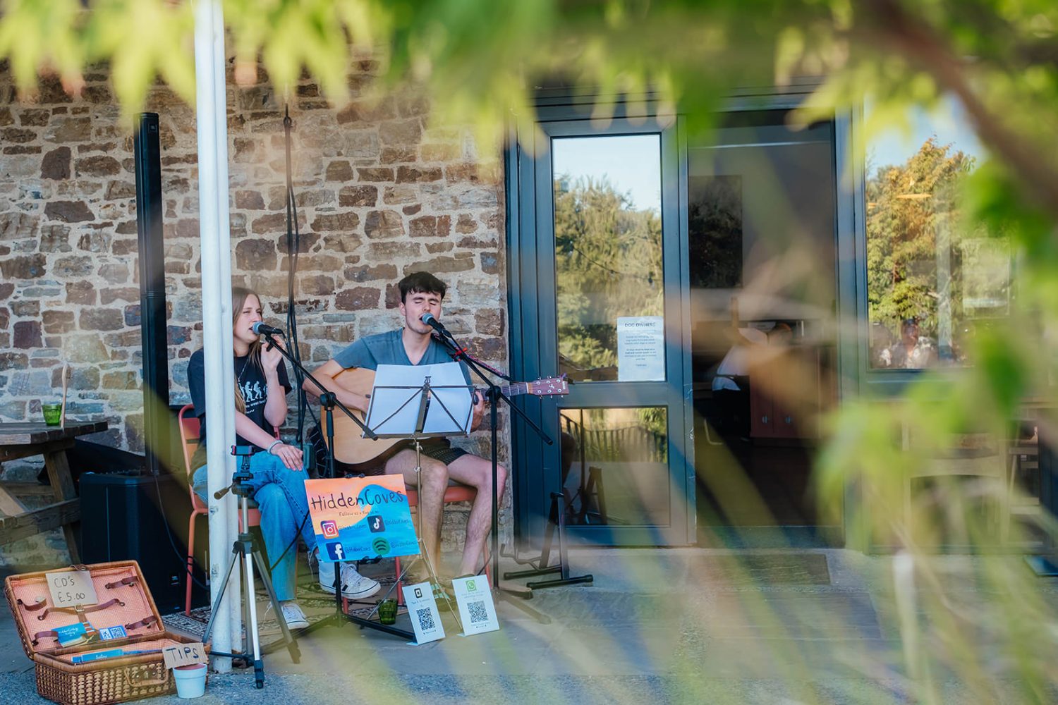 Green_Table_Cafe_Dartington_Live_Music_Hidden_Coves0016
